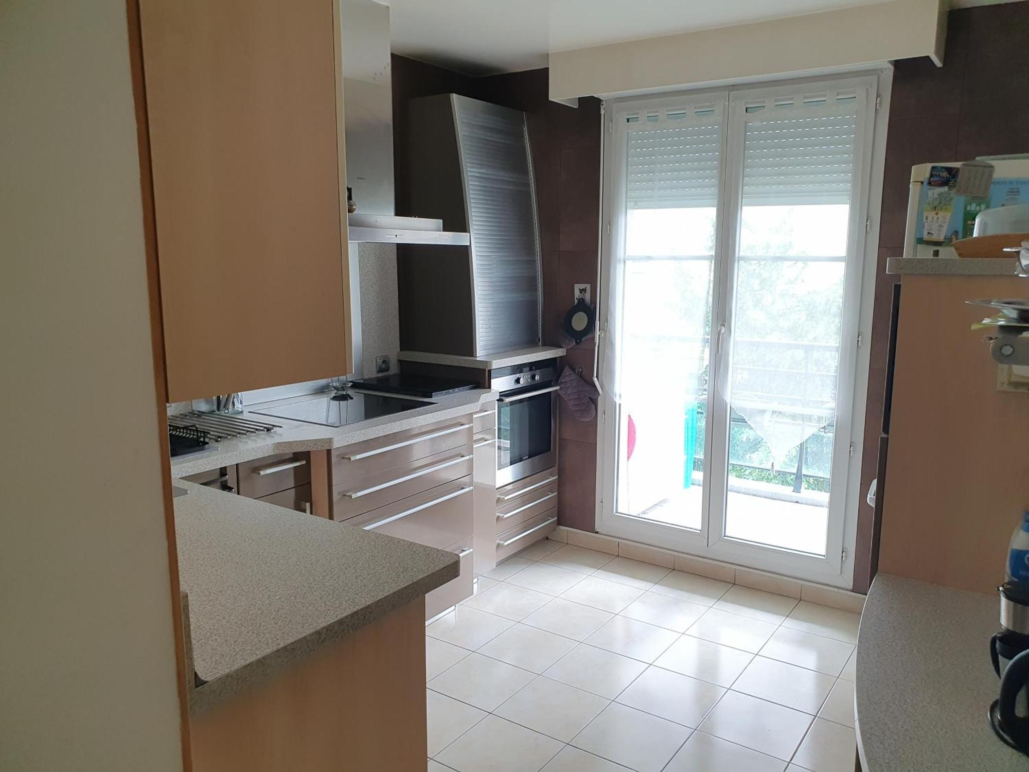 Appartement Residentiel Au Vert Et Au Frais Montigny-le-Bretonneux Kültér fotó